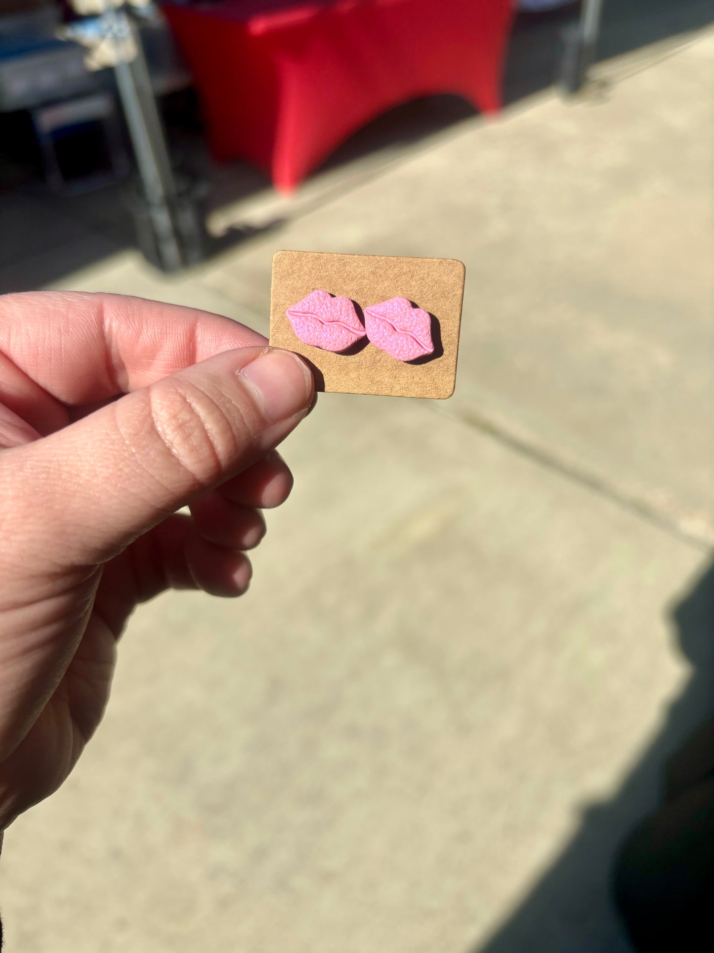 PINK KISSES STUD