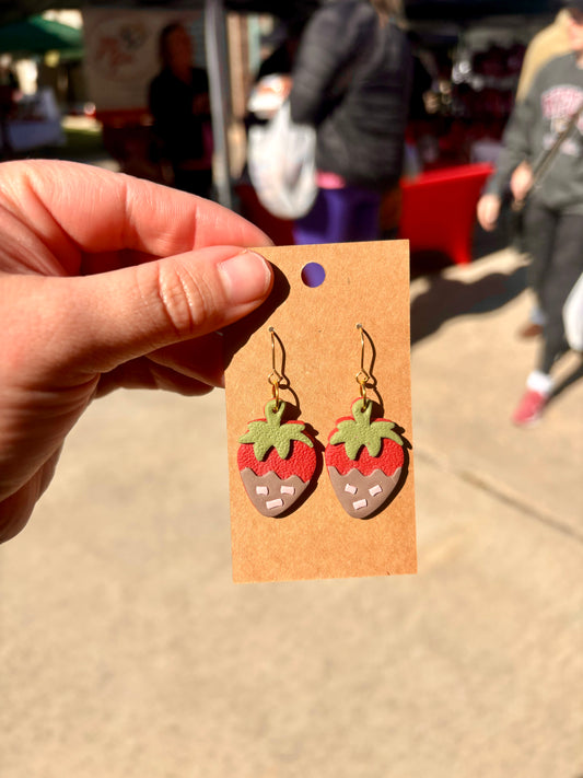 STRAWBERRY DANGLE