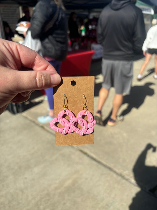 STRAWBERRY PRETZEL DANGLE