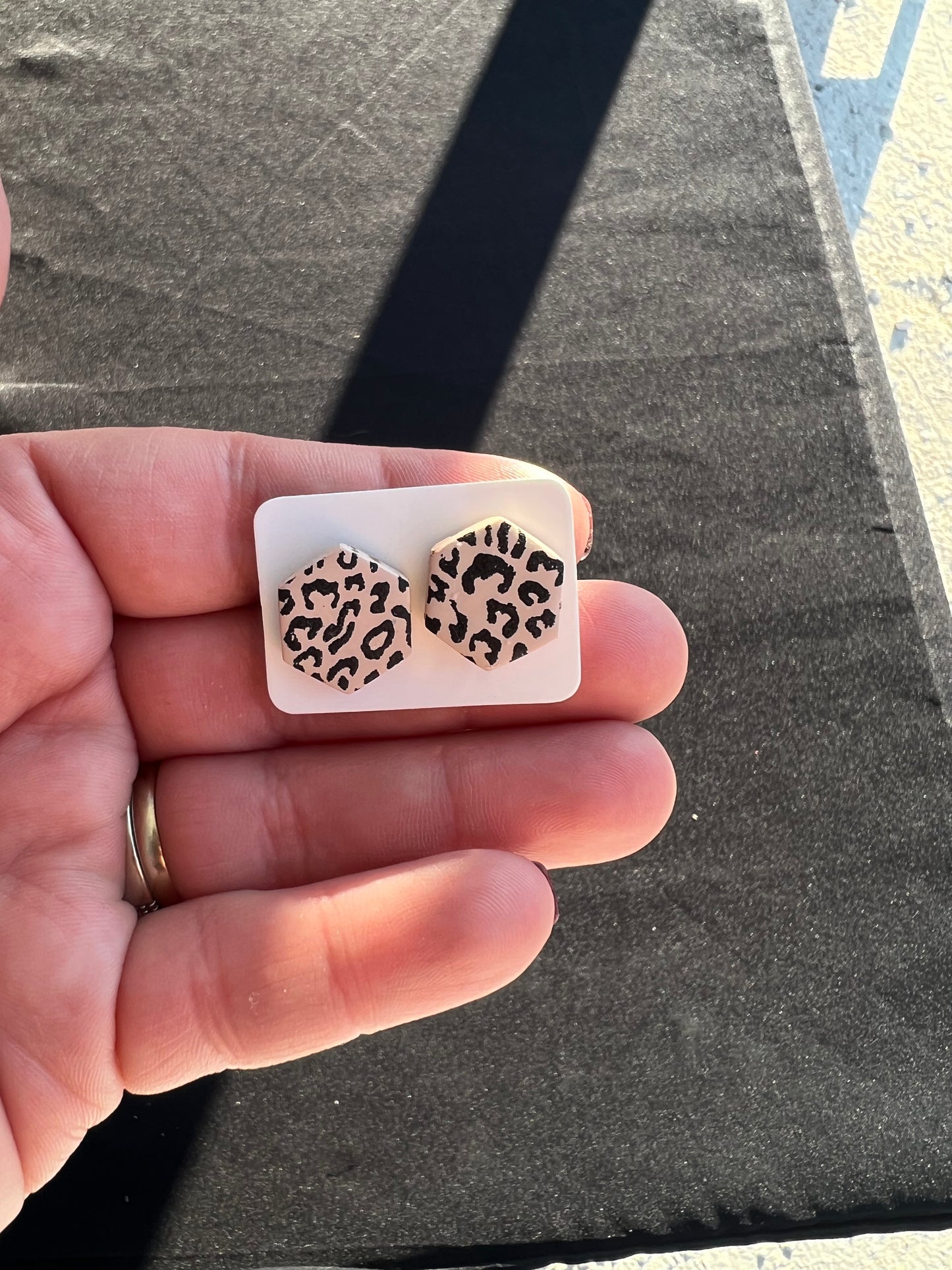 STANDARD CHEETAH STUD